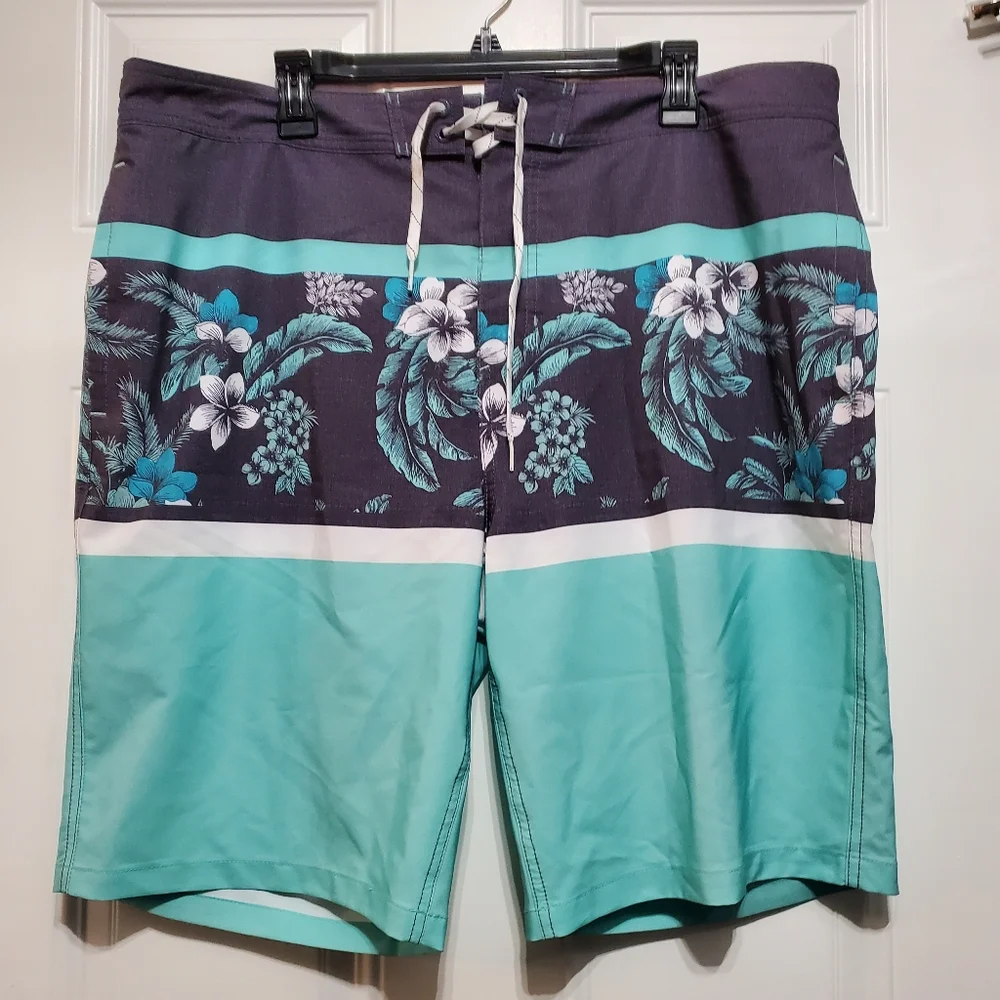 Goodfellow & Co. Hibiscus Print Men's Swim Trunks size 40